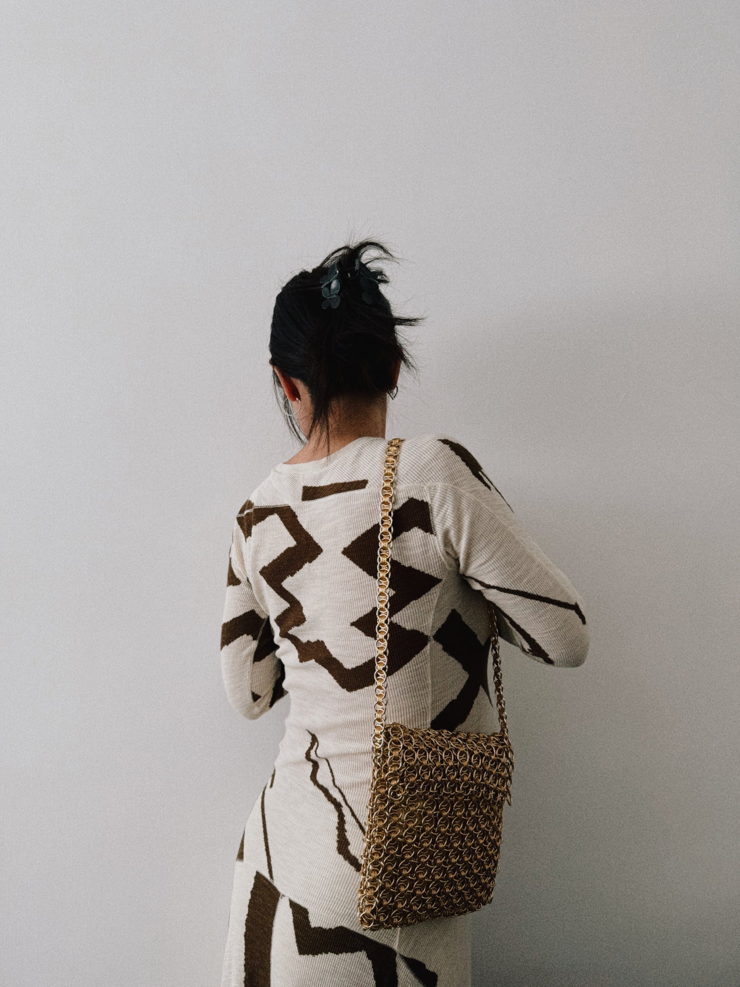 03. Walborg gold chainmail bag