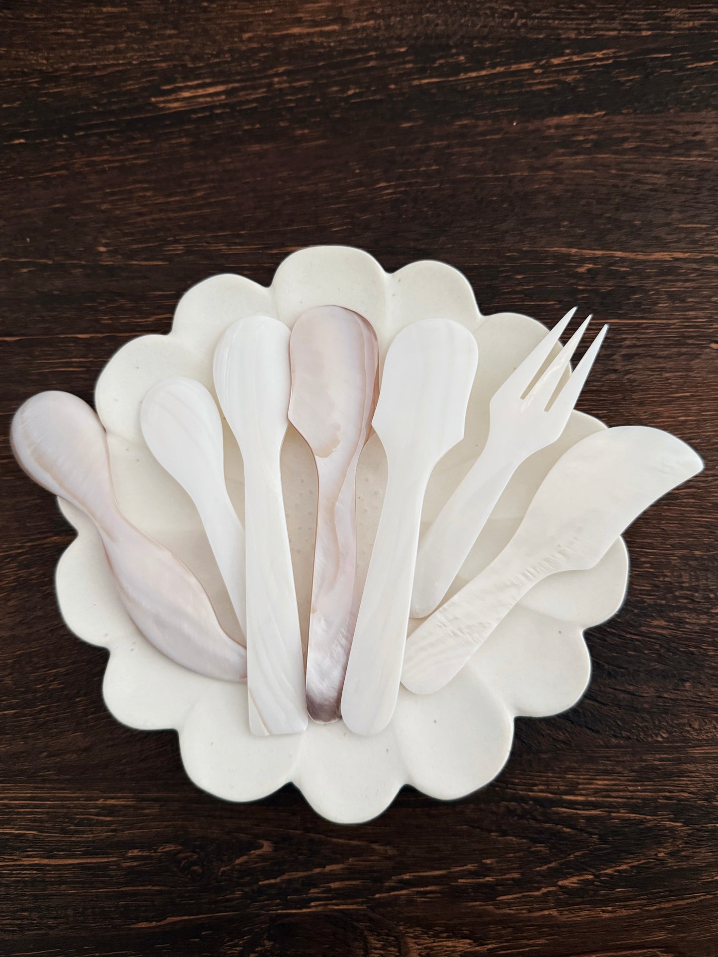 01. Natural seashell utensils