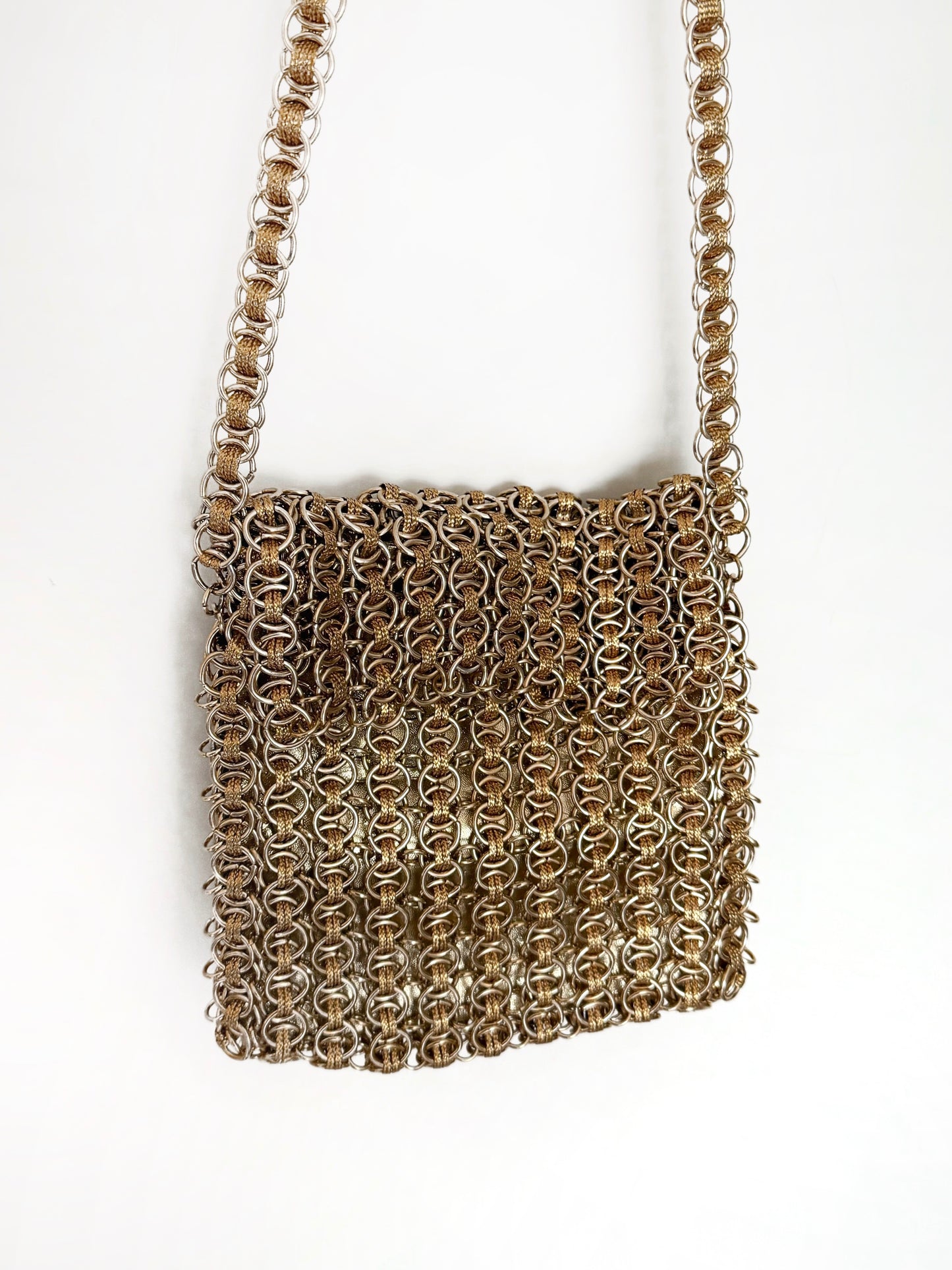 Walborg gold chainmail bag