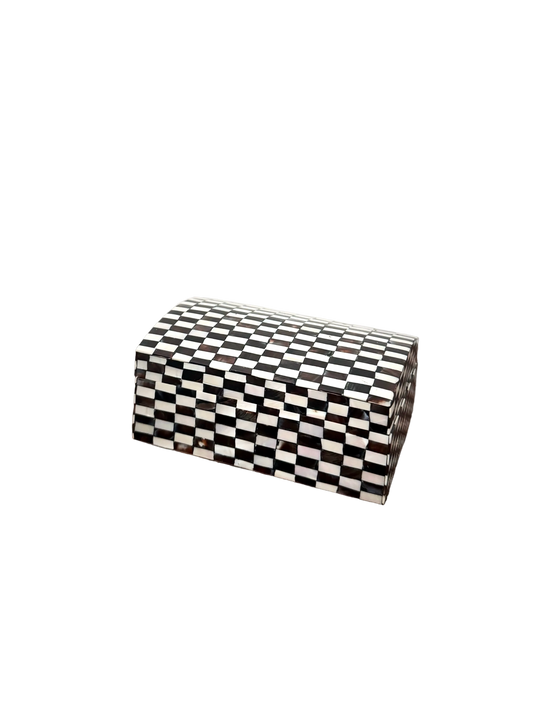 01. Mother of pearl inlaid checkered box