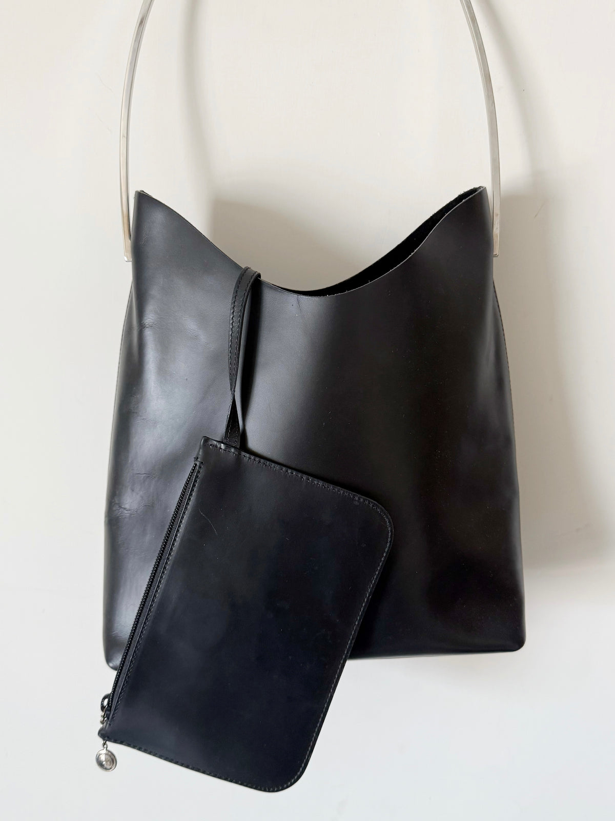 03. Gucci leather bag with metal handle
