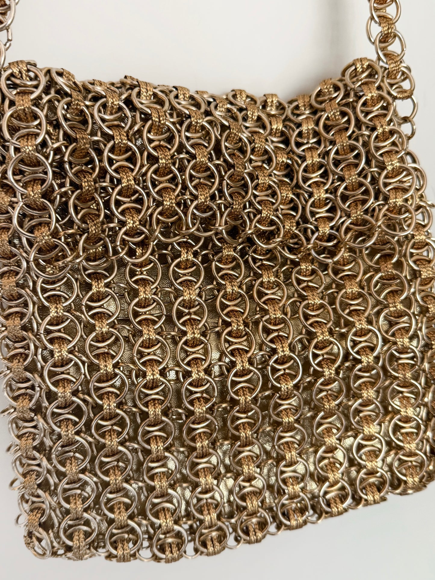 Walborg gold chainmail bag