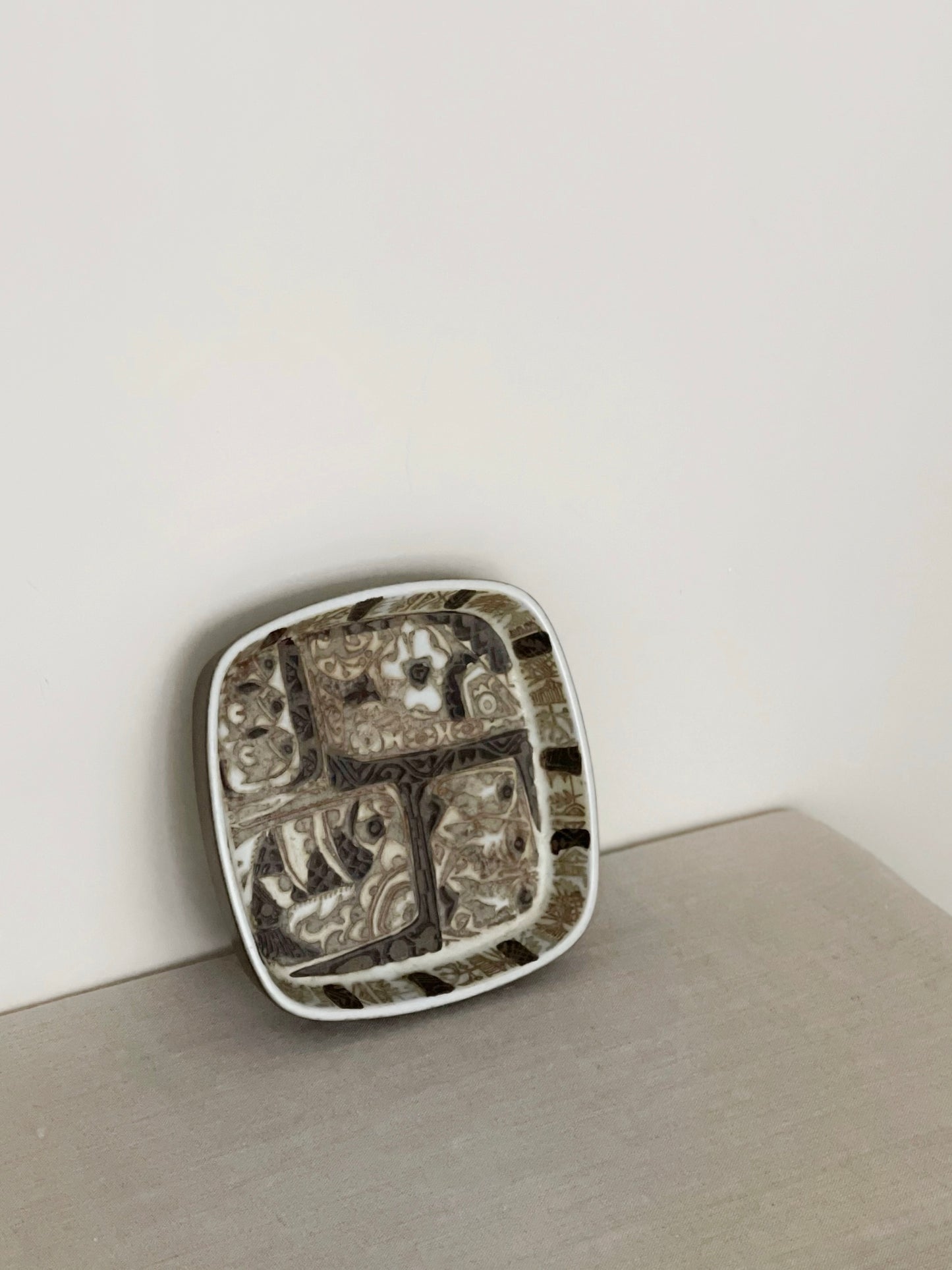 01. Royal Copenhagen Baca tray n.719/2883