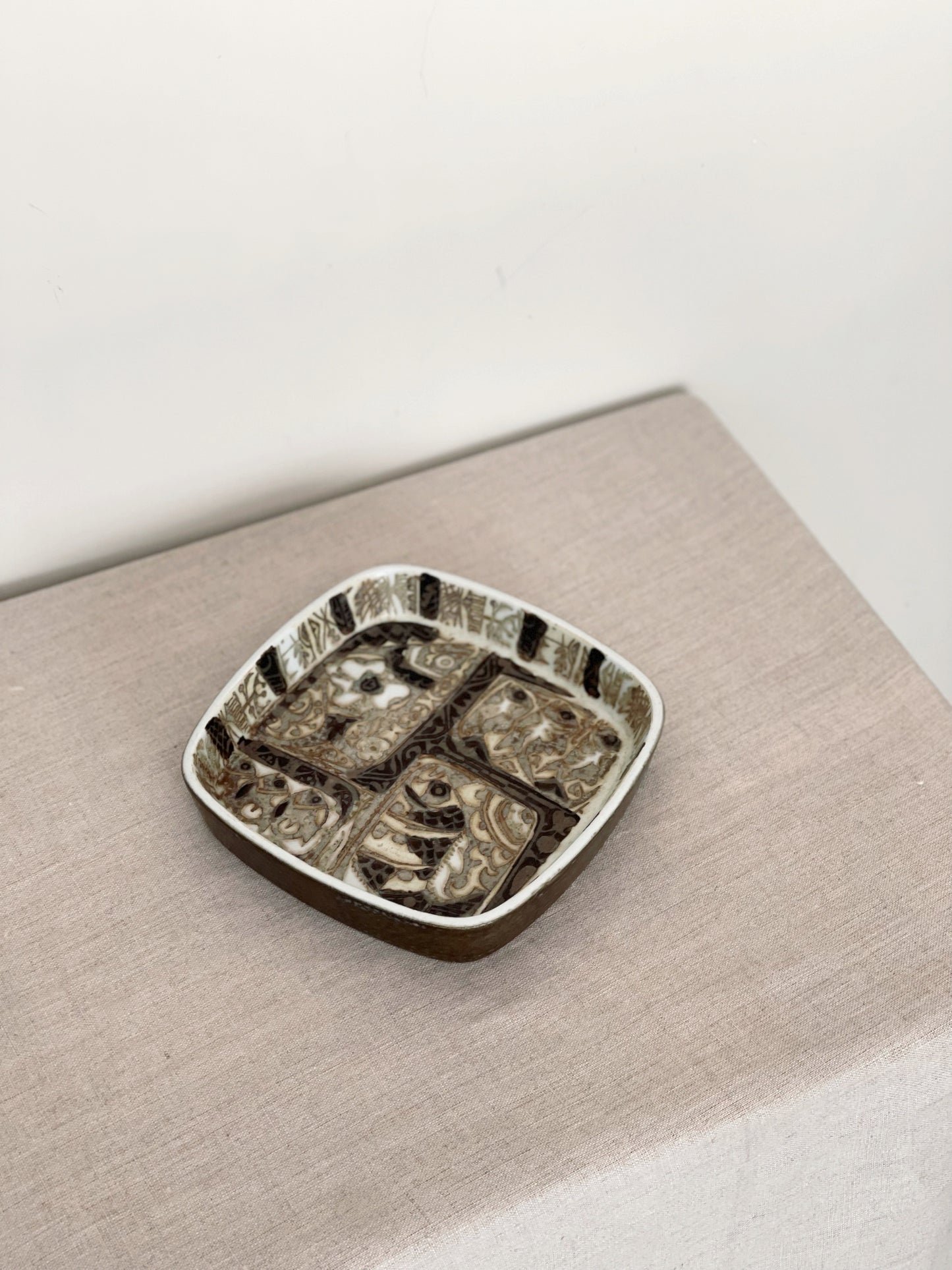 01. Royal Copenhagen Baca tray n.719/2883